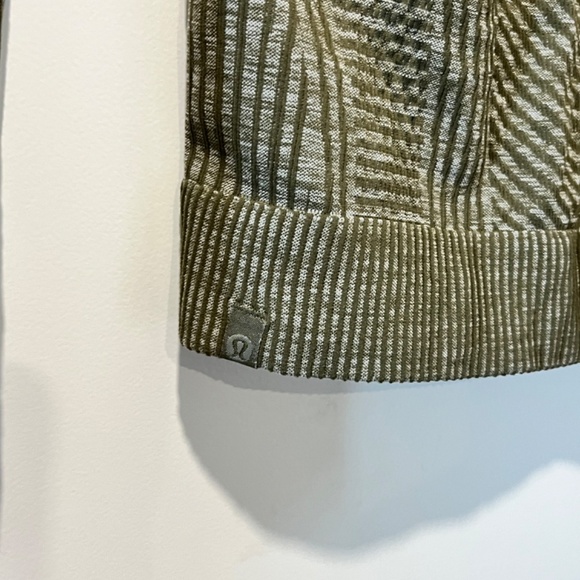 Lululemon longsleeve - Picture 3 of 4